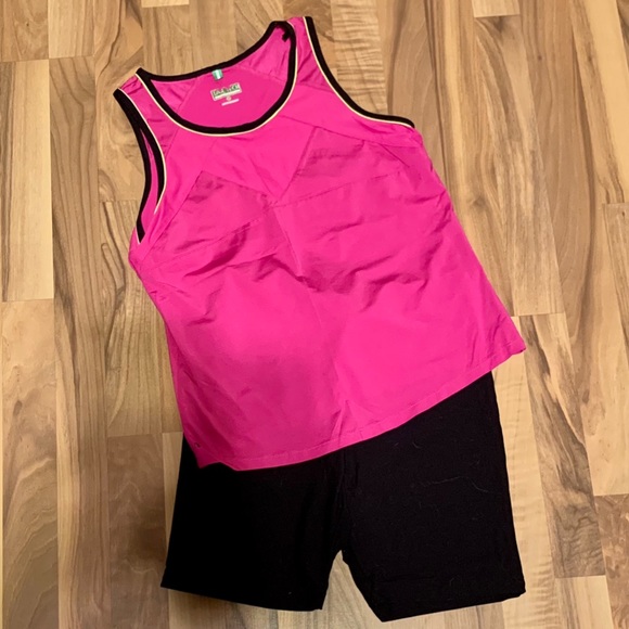 Tail Tech performance ladies top in new condition. - Picture 1 of 8